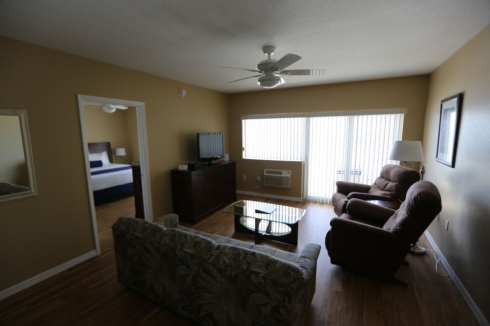 Shoreline Island Resort Exclusively Adult 24/50