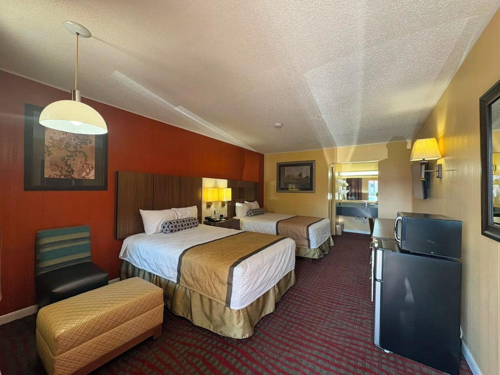 OYO Duffy's Motel 24/37