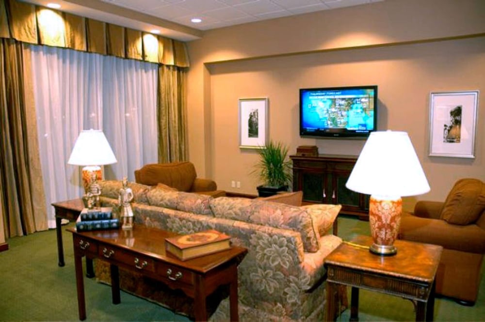 Hampton Inn Calera 29/47