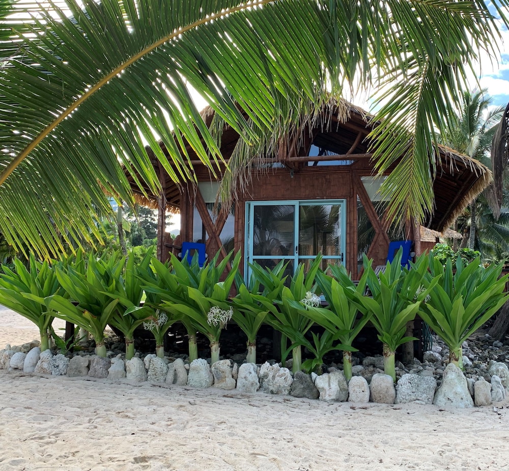 MAGIC REEF BUNGALOWS 17/66
