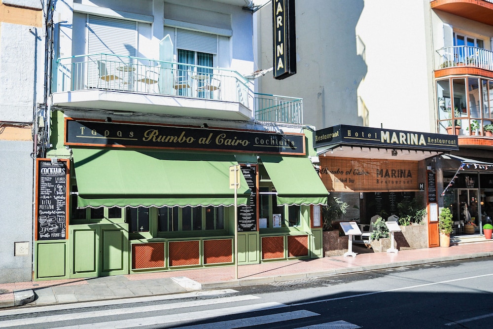 Marina Hotel 2/45