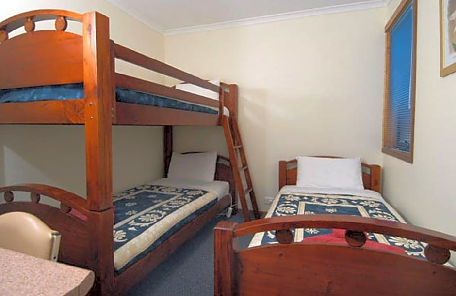 Summers Rest Units 13/32