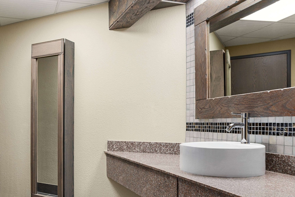 Travelodge by Wyndham Coffeyville 48/48
