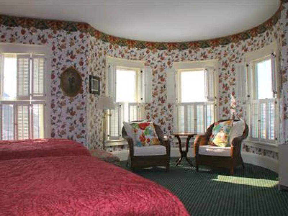 Inn on Mackinac 29/50