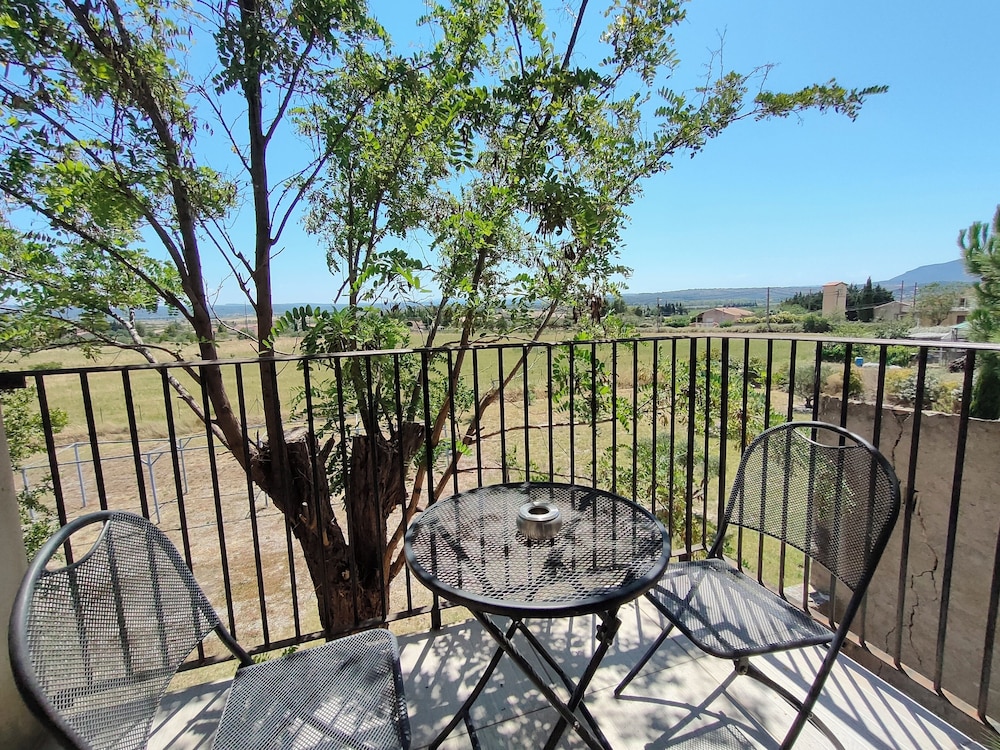 AUBERGE COTE JARDIN 53/56