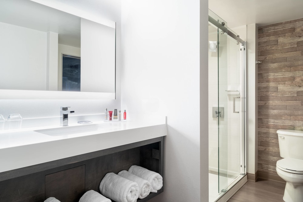 Mystic Marriott Hotel Spa 16/80