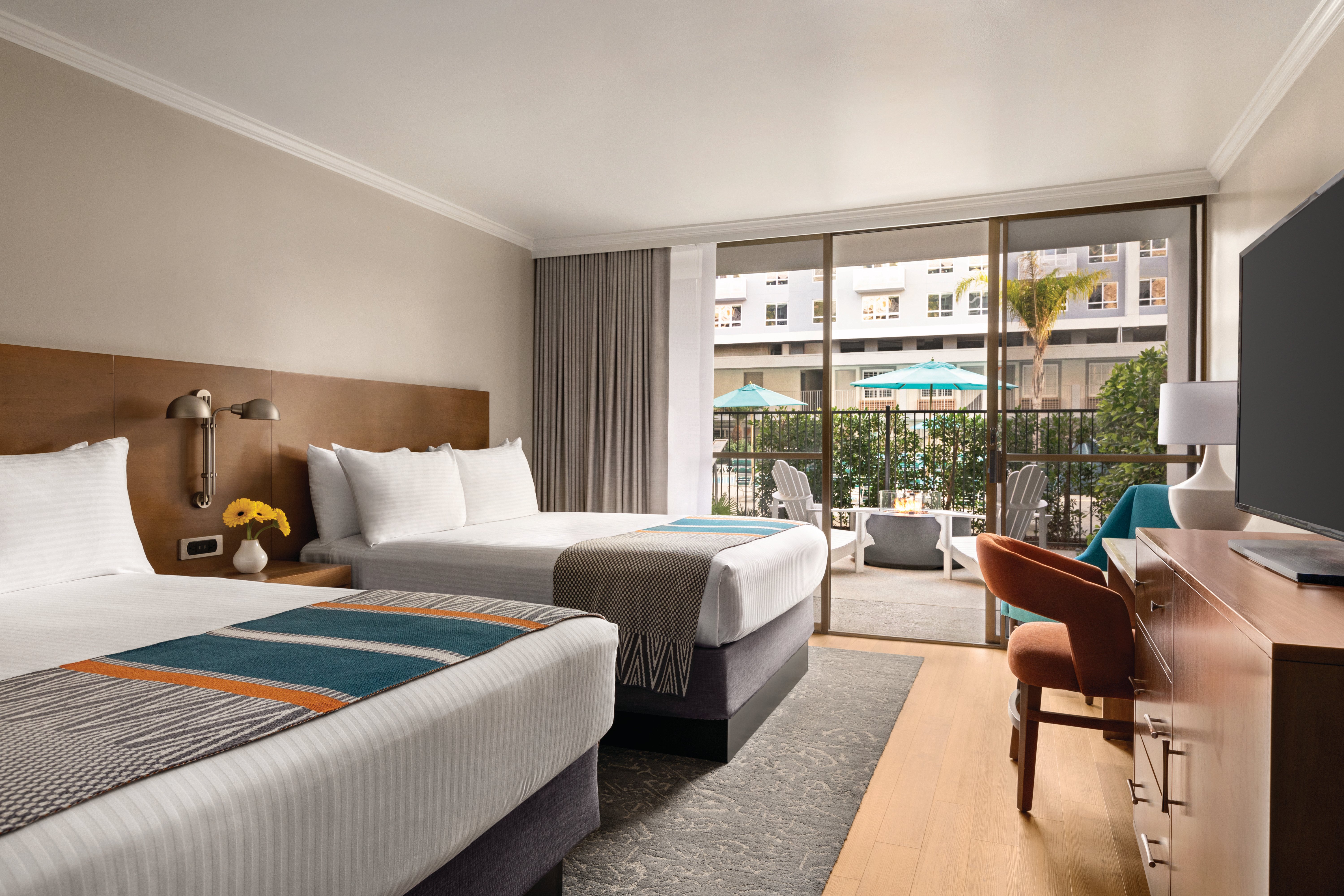 Town and Country Resort 15/80