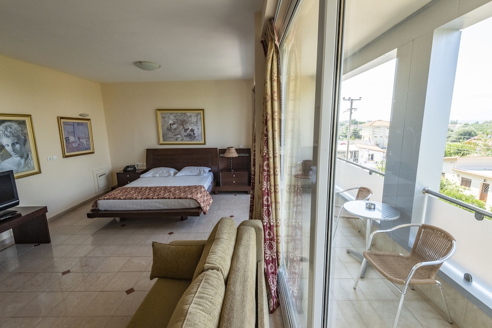 Dolphin Hotel Resort And Conference 13/43