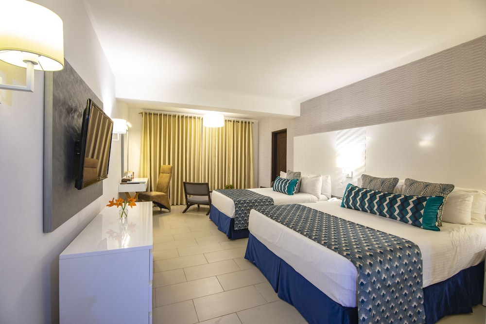 Superior, Double or Twin Bed, Garden View