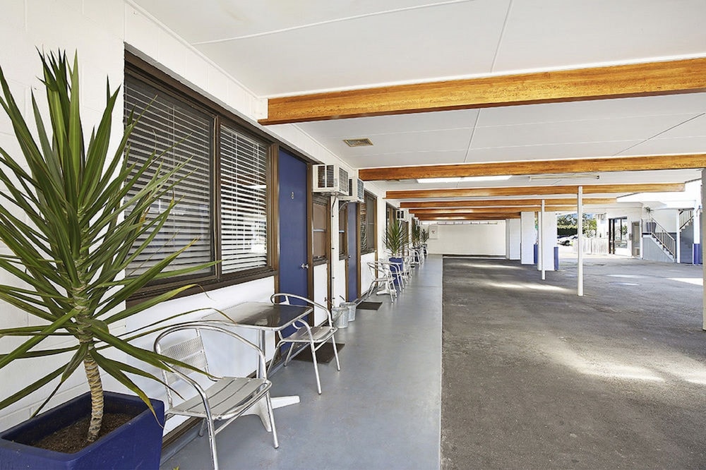 Moffat Beach Motel 9/62