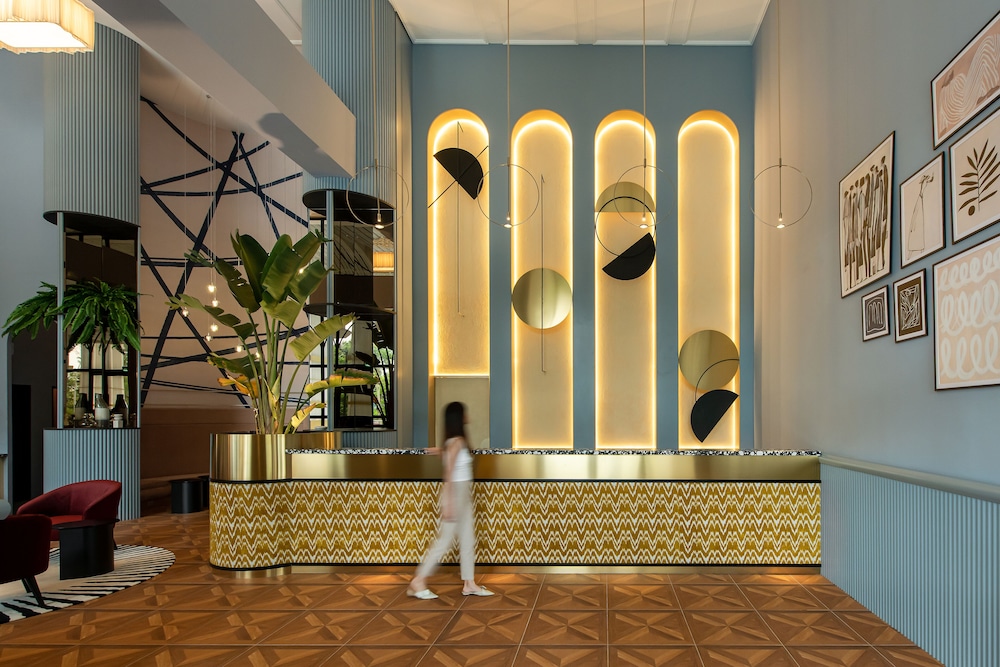 AMI Suites 4/50