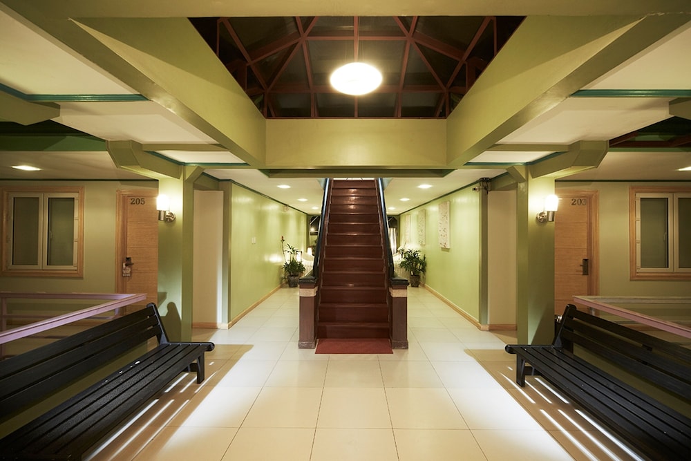 Shore Time Hotel Boracay 3/58