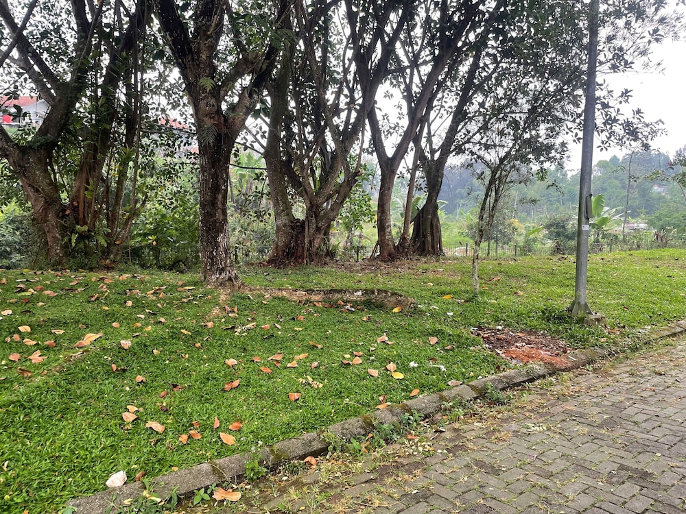 Eton Asia Kota Bunga Villas 46/48