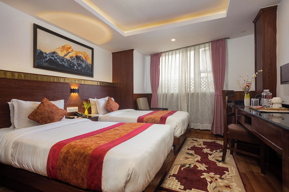 DELUXE, TWIN BEDS