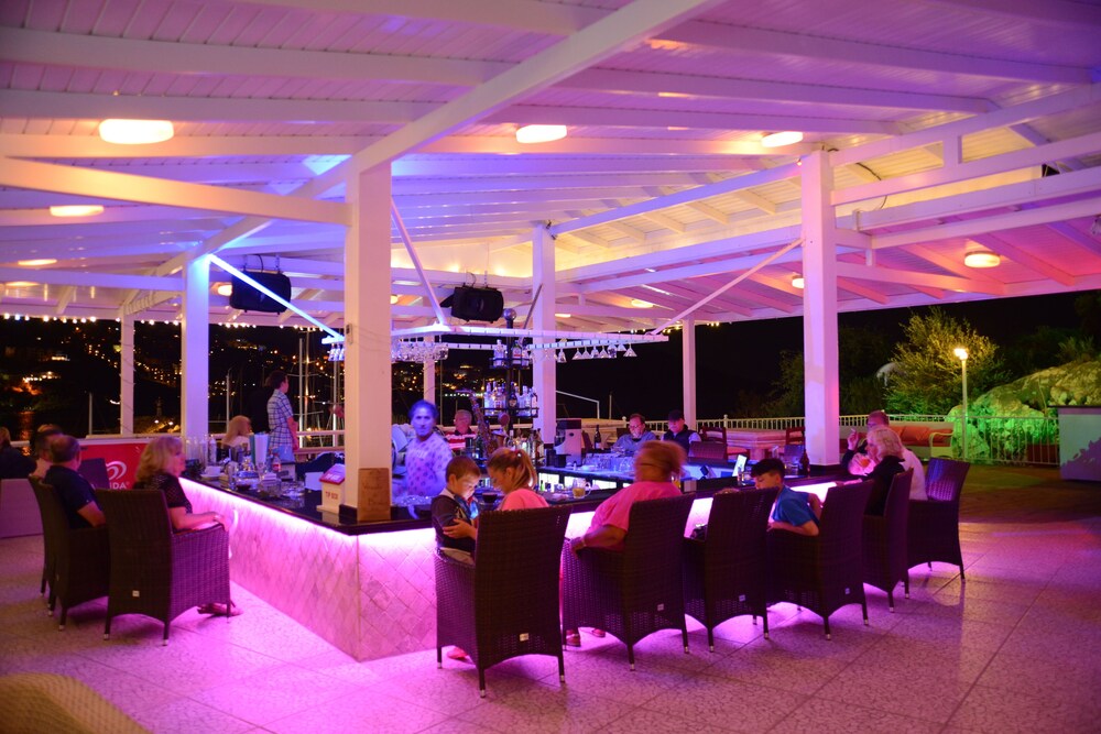 Pirat Hotel 23/35