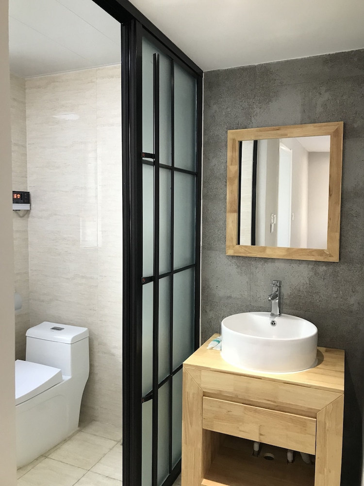 The Brigh Eco Hotel Yantai 25/56