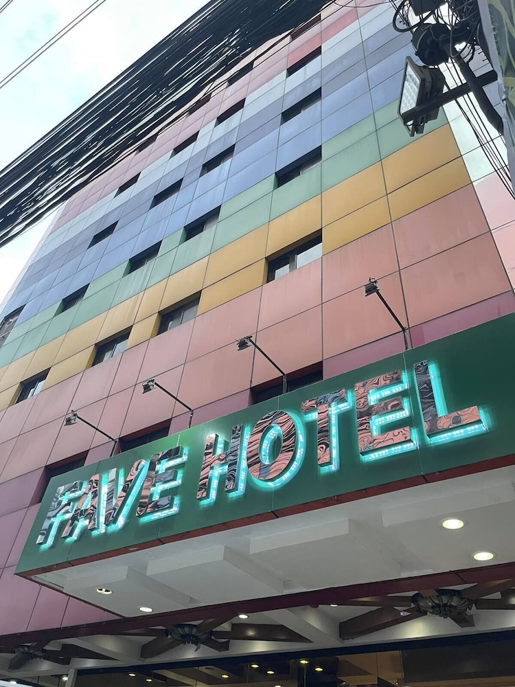 Fave Hotel Angeles City 4/37