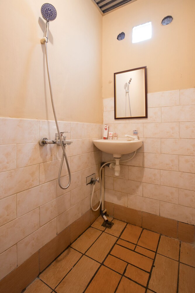 Hotel O Near Summarecon Mall Serpong 58/60