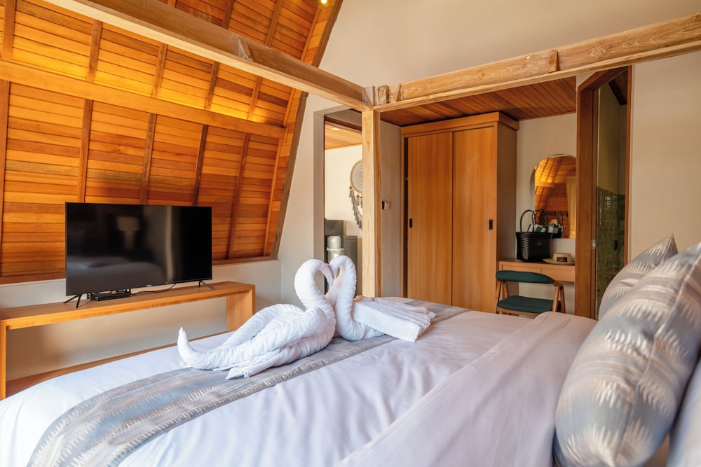 Executive, Studio, Suite, King Bed, Abian Klumpu Villa & Spa Sanur Bali 2/3