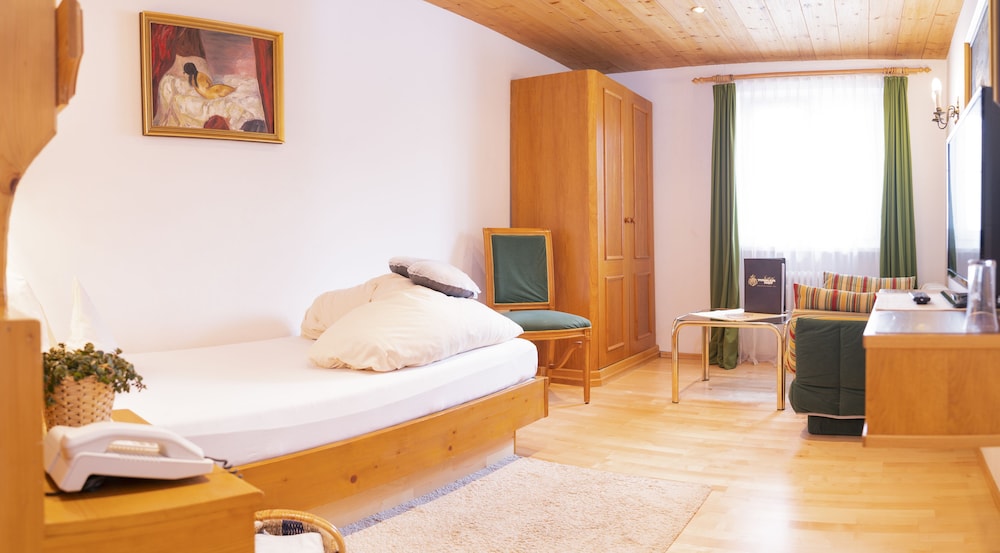 BEAUTY & SPORTHOTEL TIROLERHOF 10/50