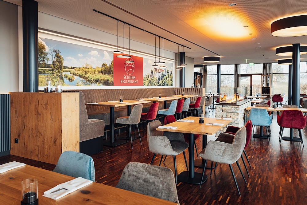 restaurant cafeteria