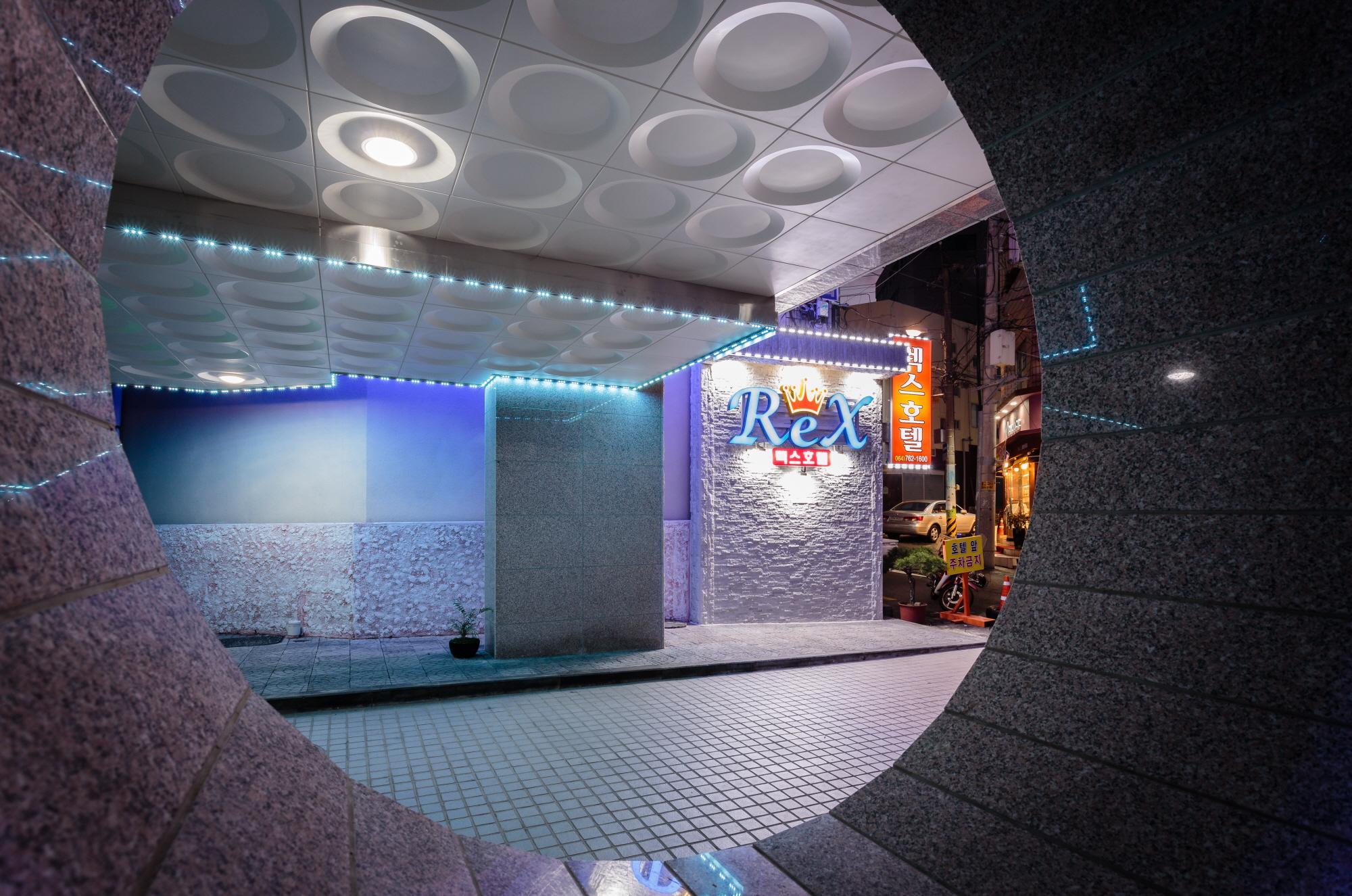 Rex Hotel 27/37