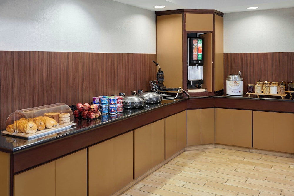 Fairfield Inn Suites Cartersville 17/49