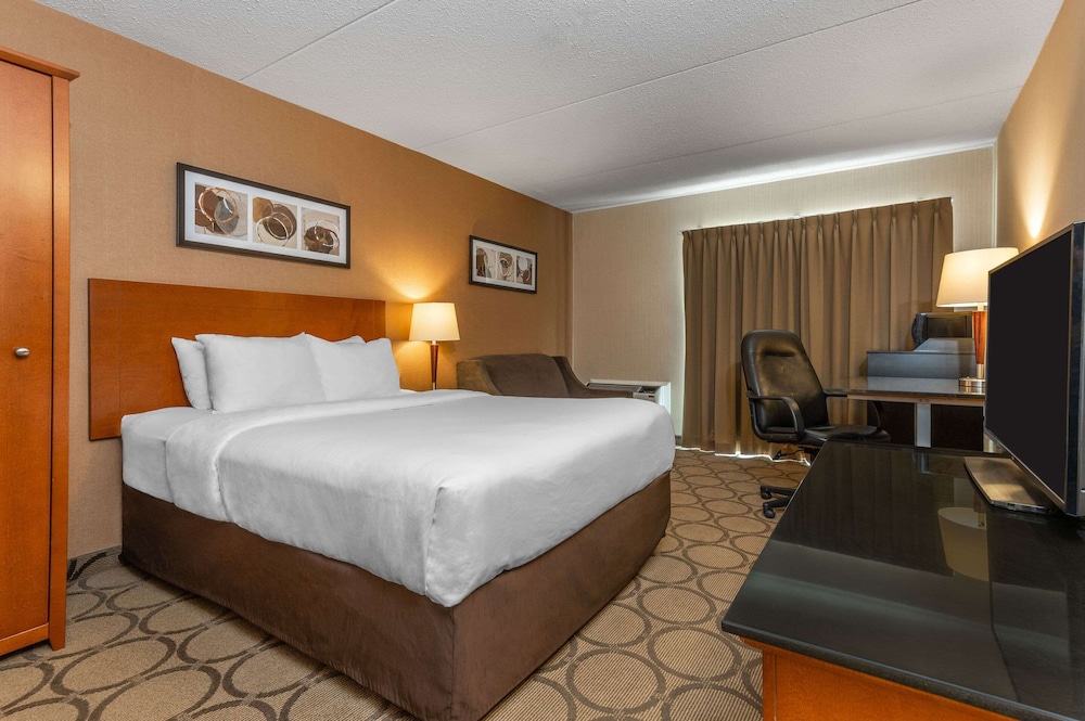 Comfort Inn Simcoe 6/26