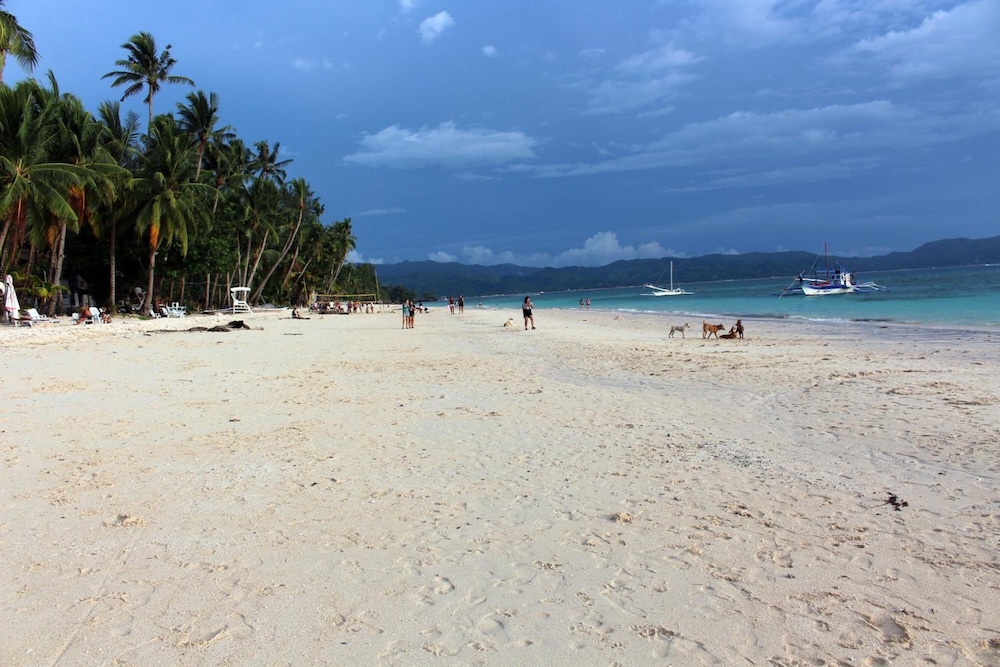 Blue Coral Resort Boracay 41/46
