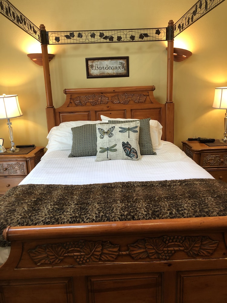 Glen Ellen Inn 13/62