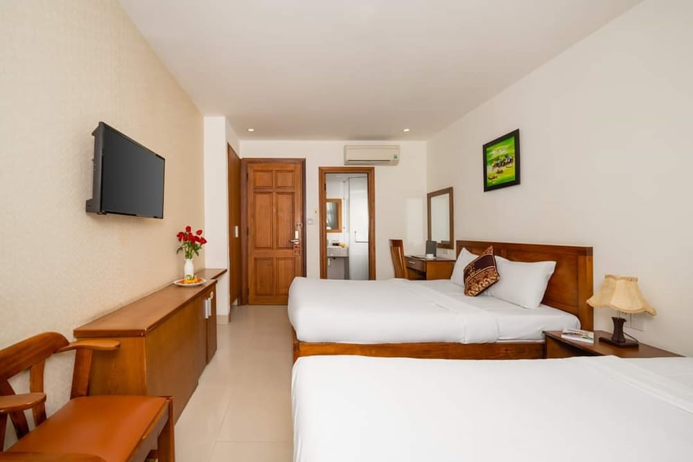 Lan Nhi Hotel 34/54