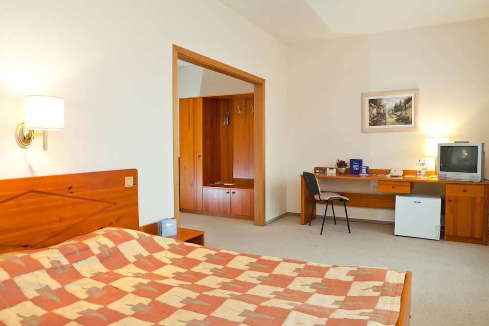 KOLONNA HOTEL BRIGITA 5/48
