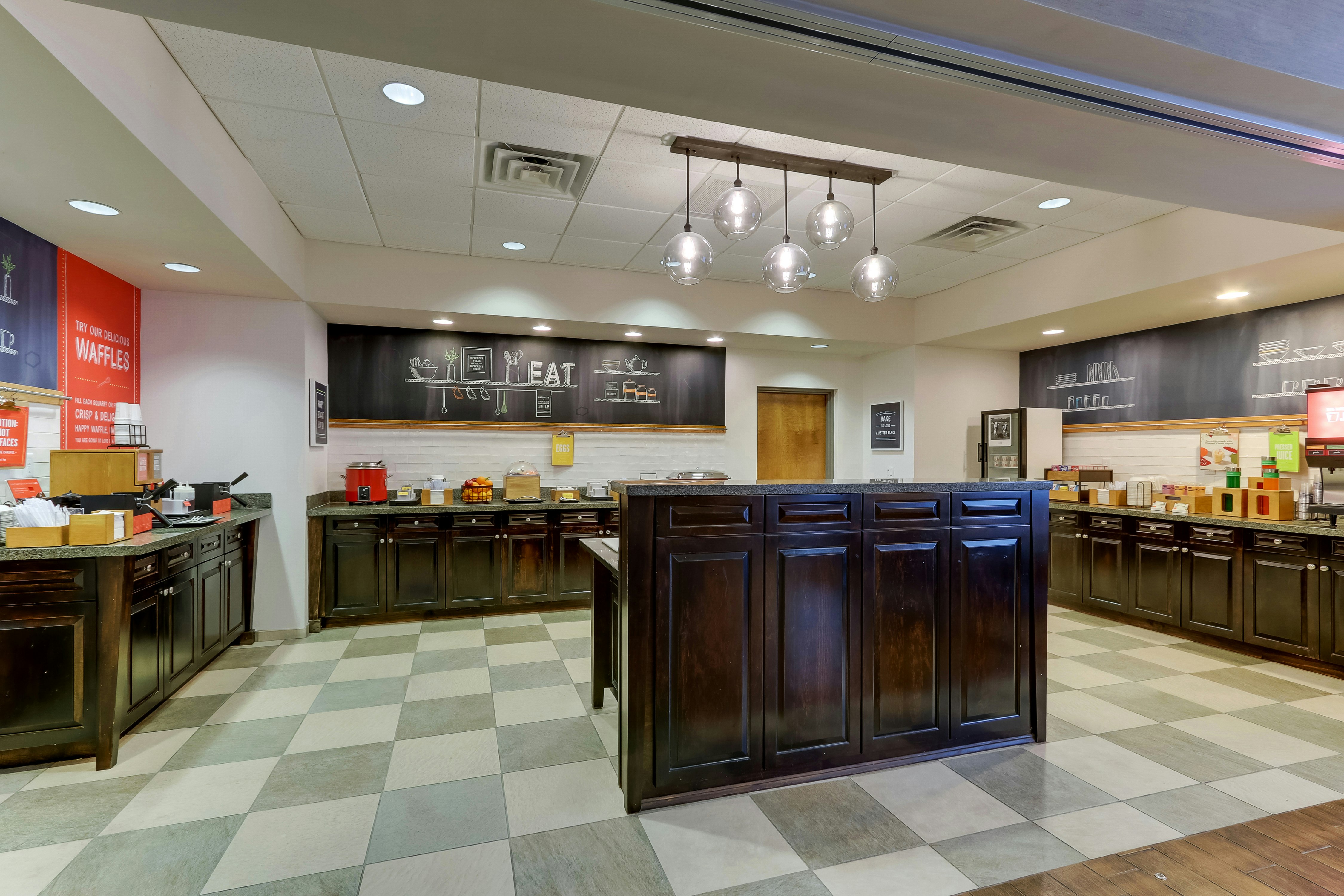 Hampton Inn & Suites Swansboro Near Camp Lejeune, NC 12/64