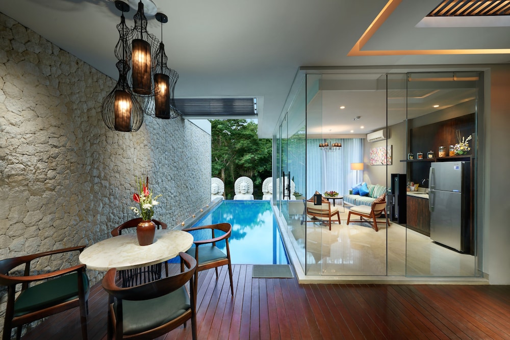The Sterling Hotel & Villa's 42/57