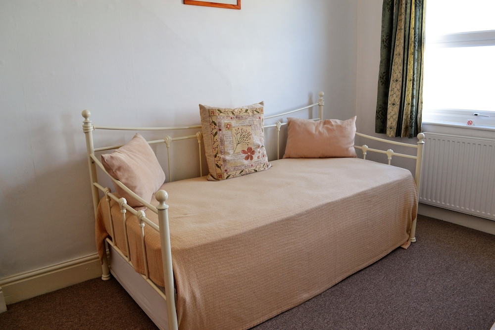 Carrington Guest House 35/50