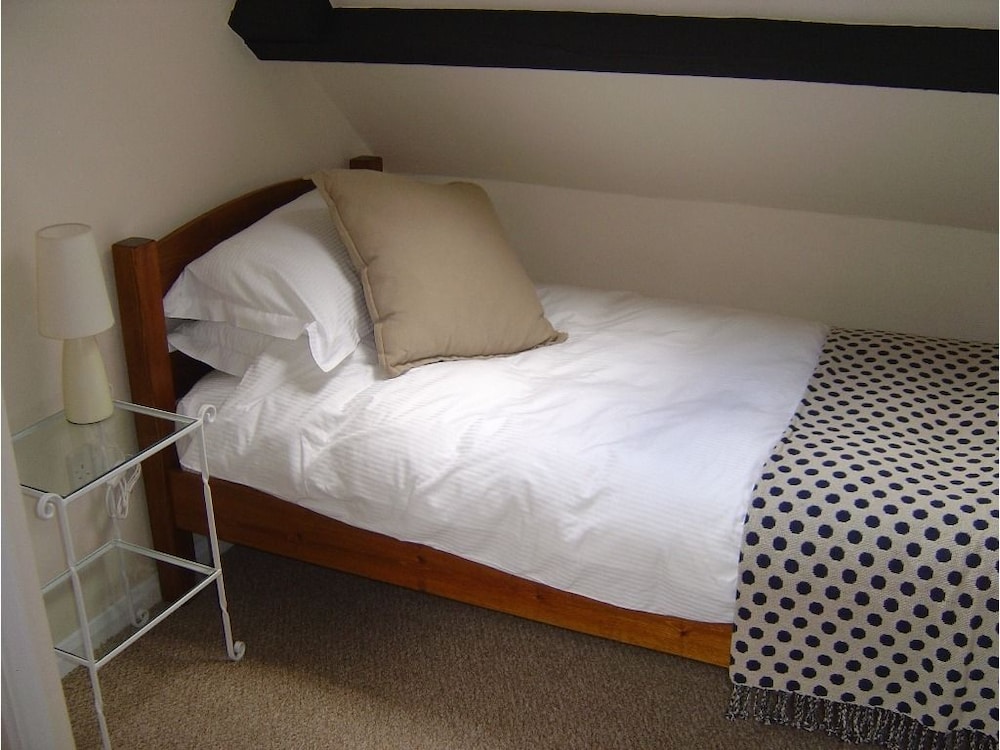 Edgcott House - Guest house 14/58