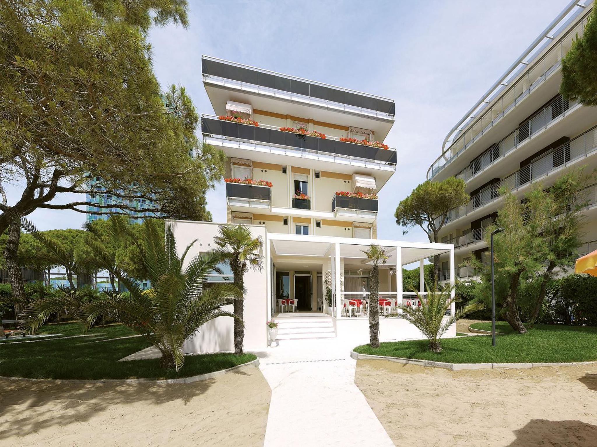 Hotel Bertha 5/50