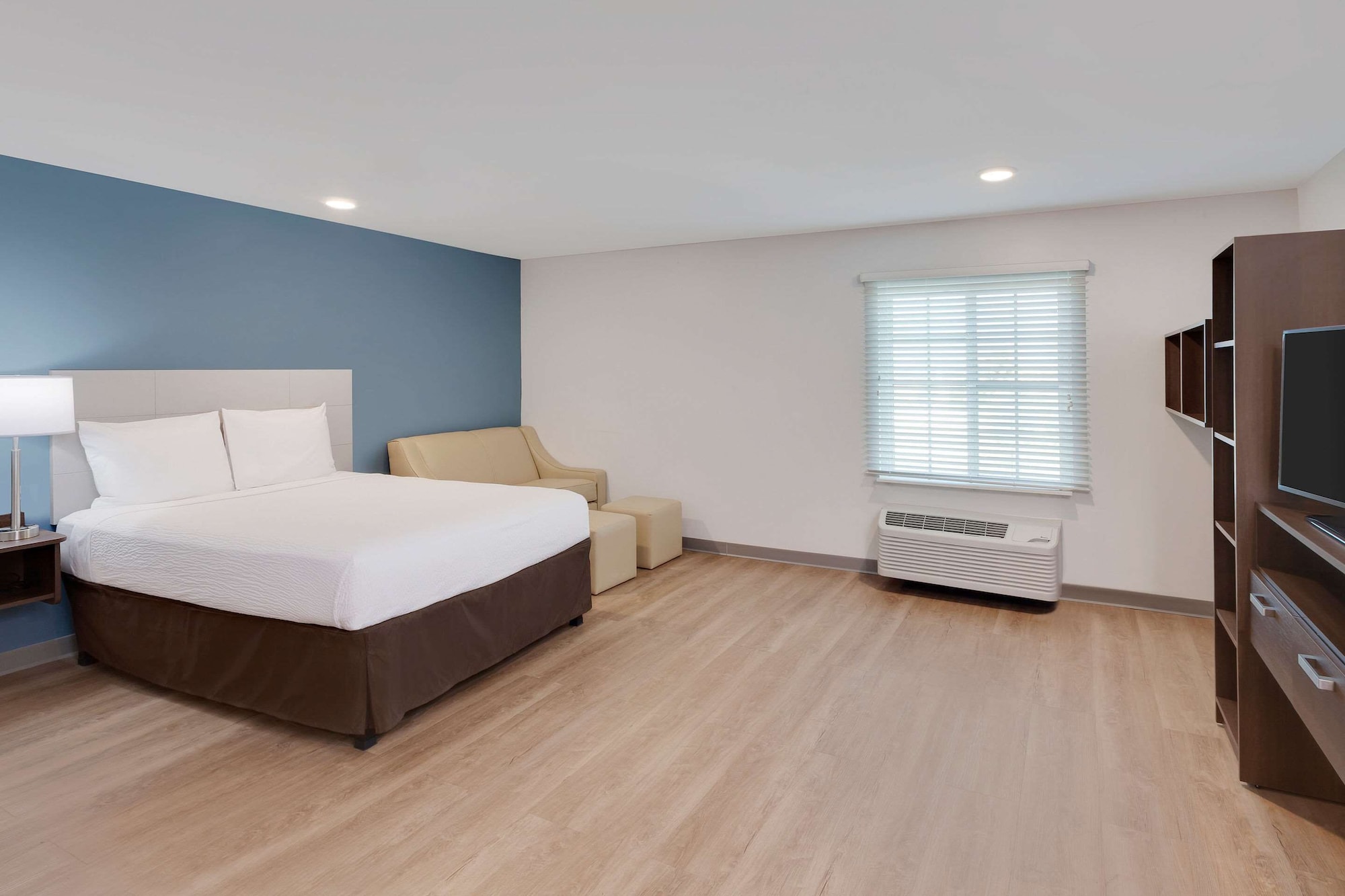 ROOM, QUEEN BED, ACCESSIBLE