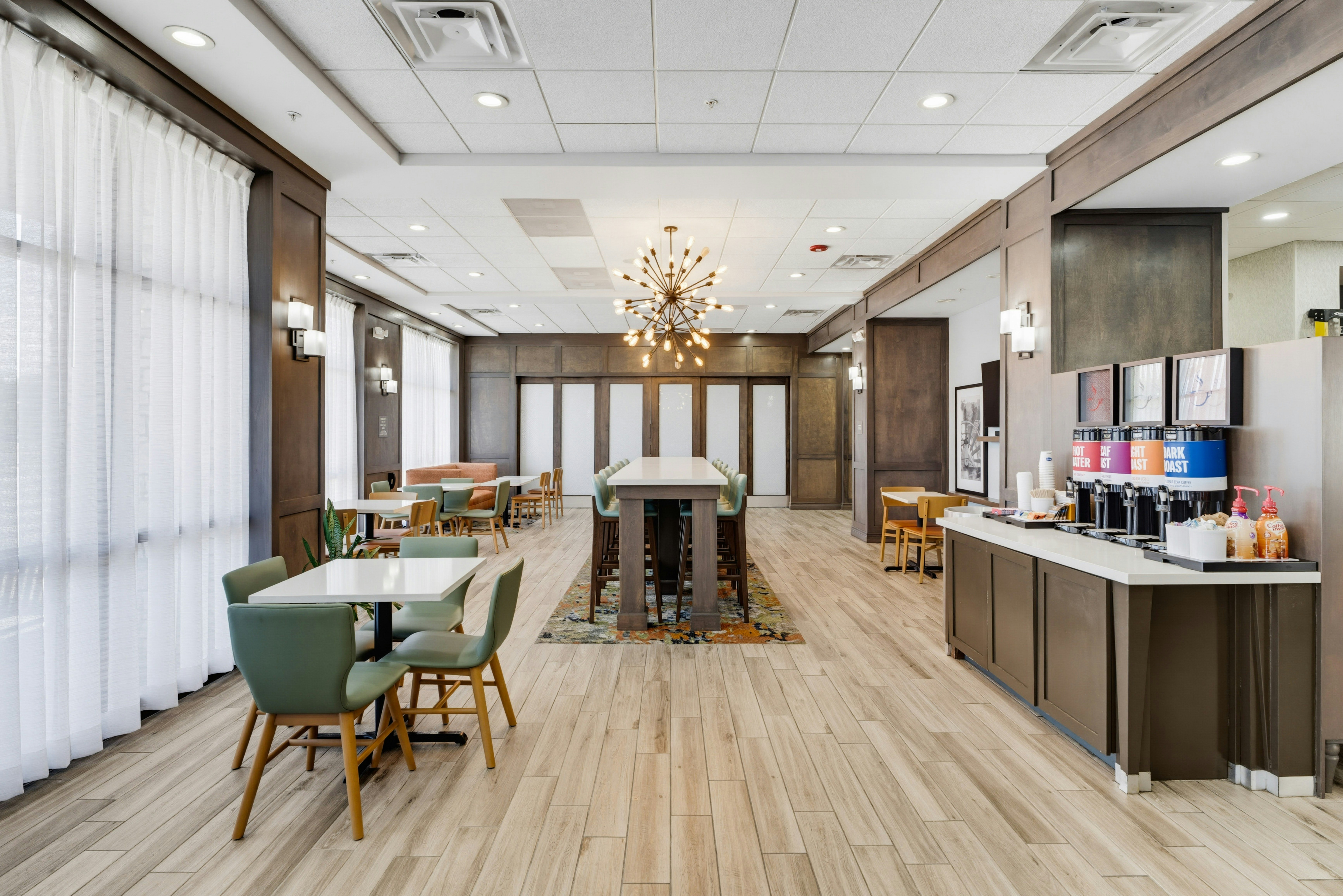 Hampton Inn by Hilton Detroit Dearborn 34/43