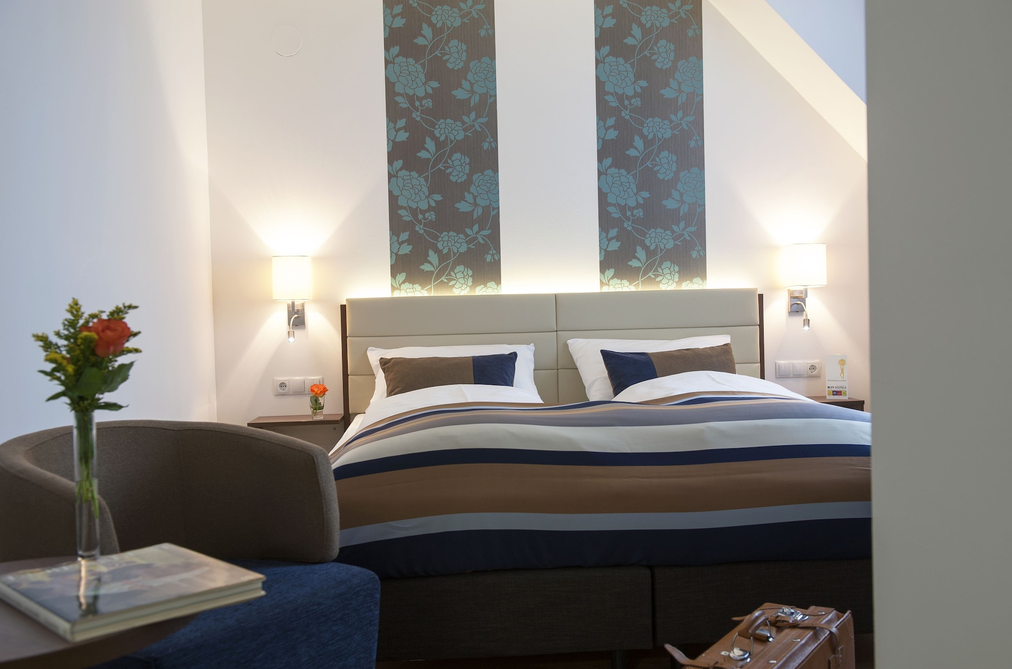 SUPERIOR, QUEEN BED