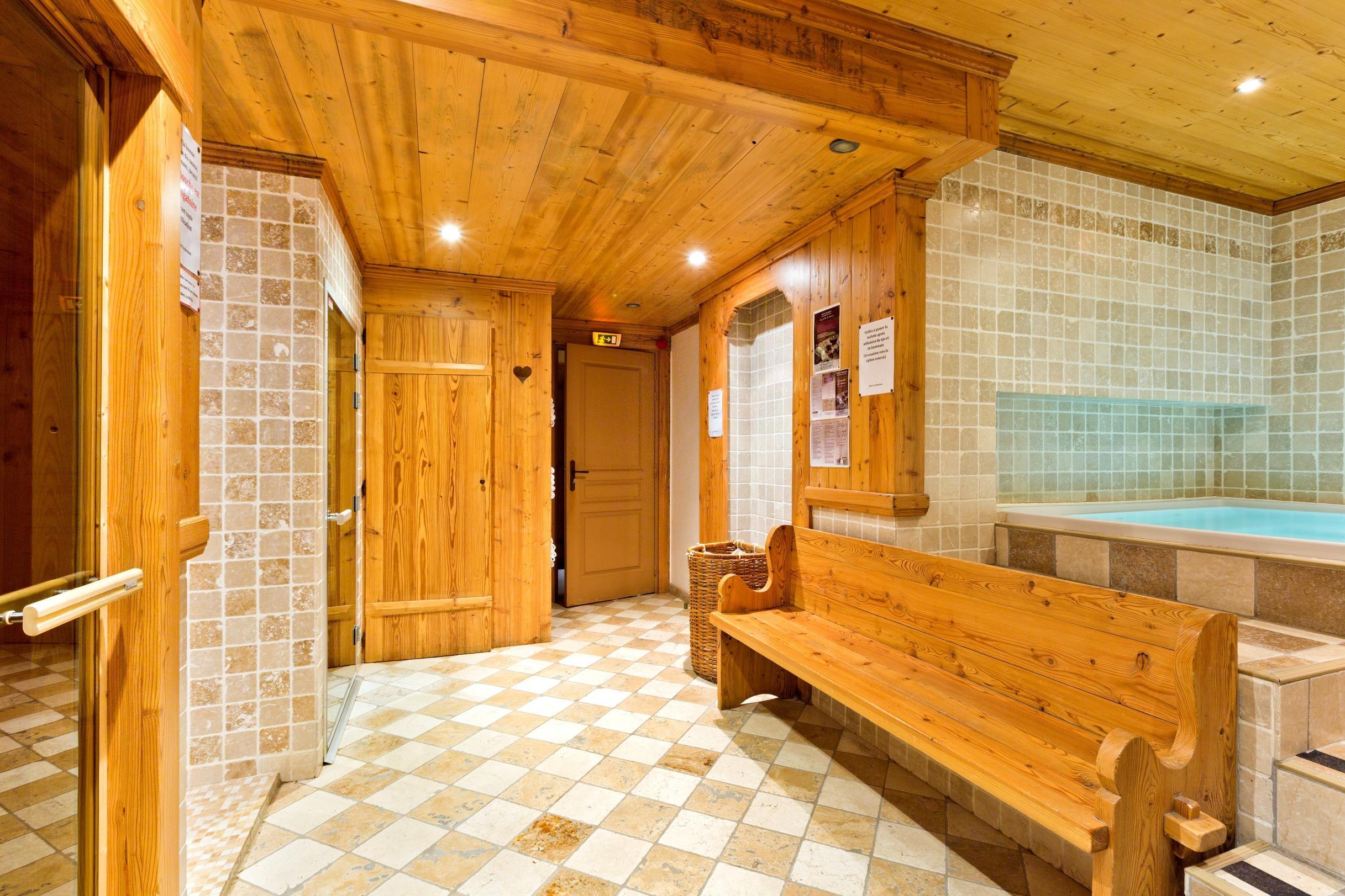 Hotel La Croix Saint Maurice 11/21