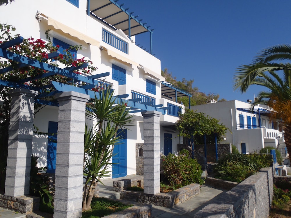 Chios Xenia Apartments in CHIOS
