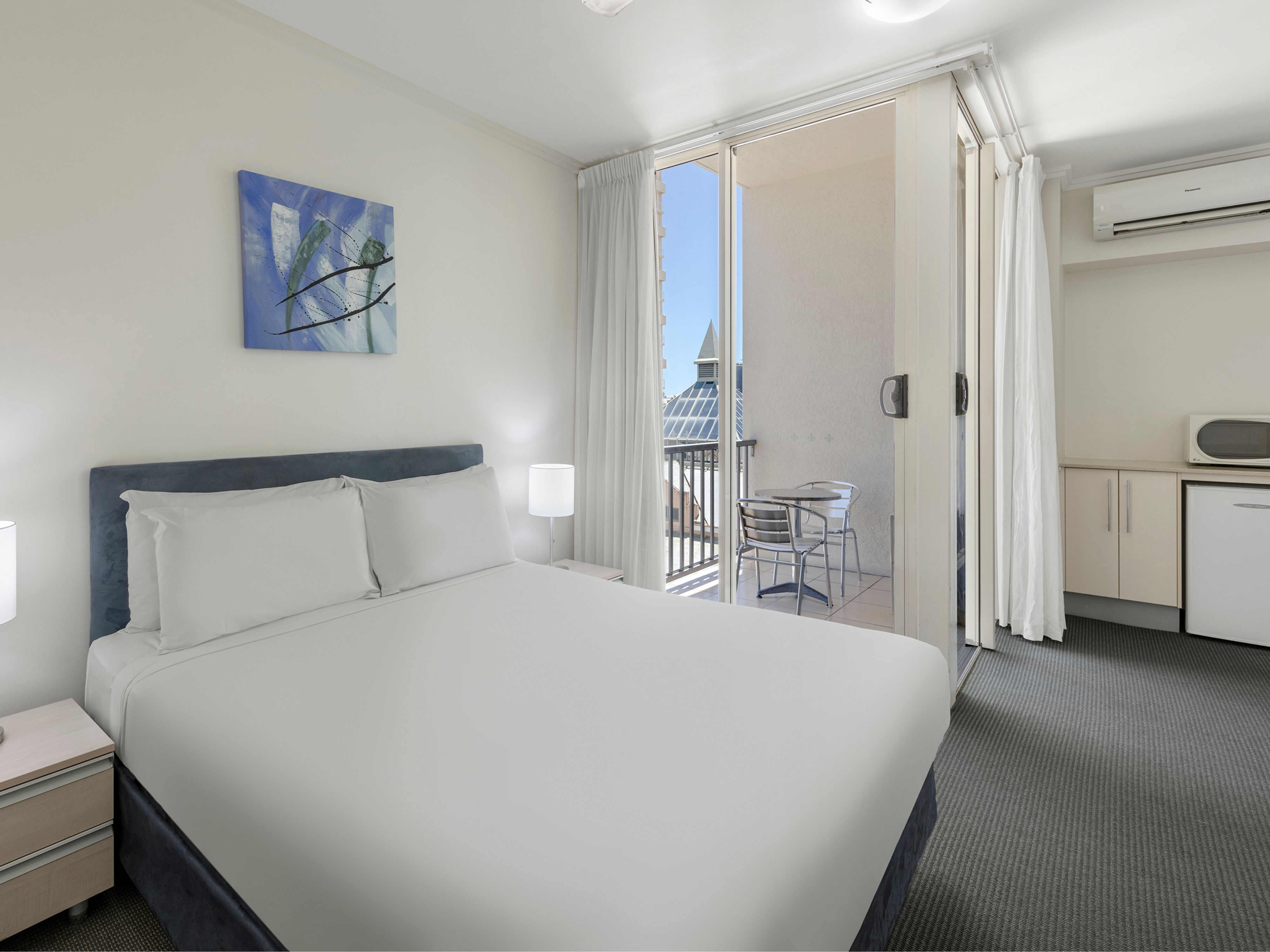 PARK REGIS CITY QUAYS 12/53