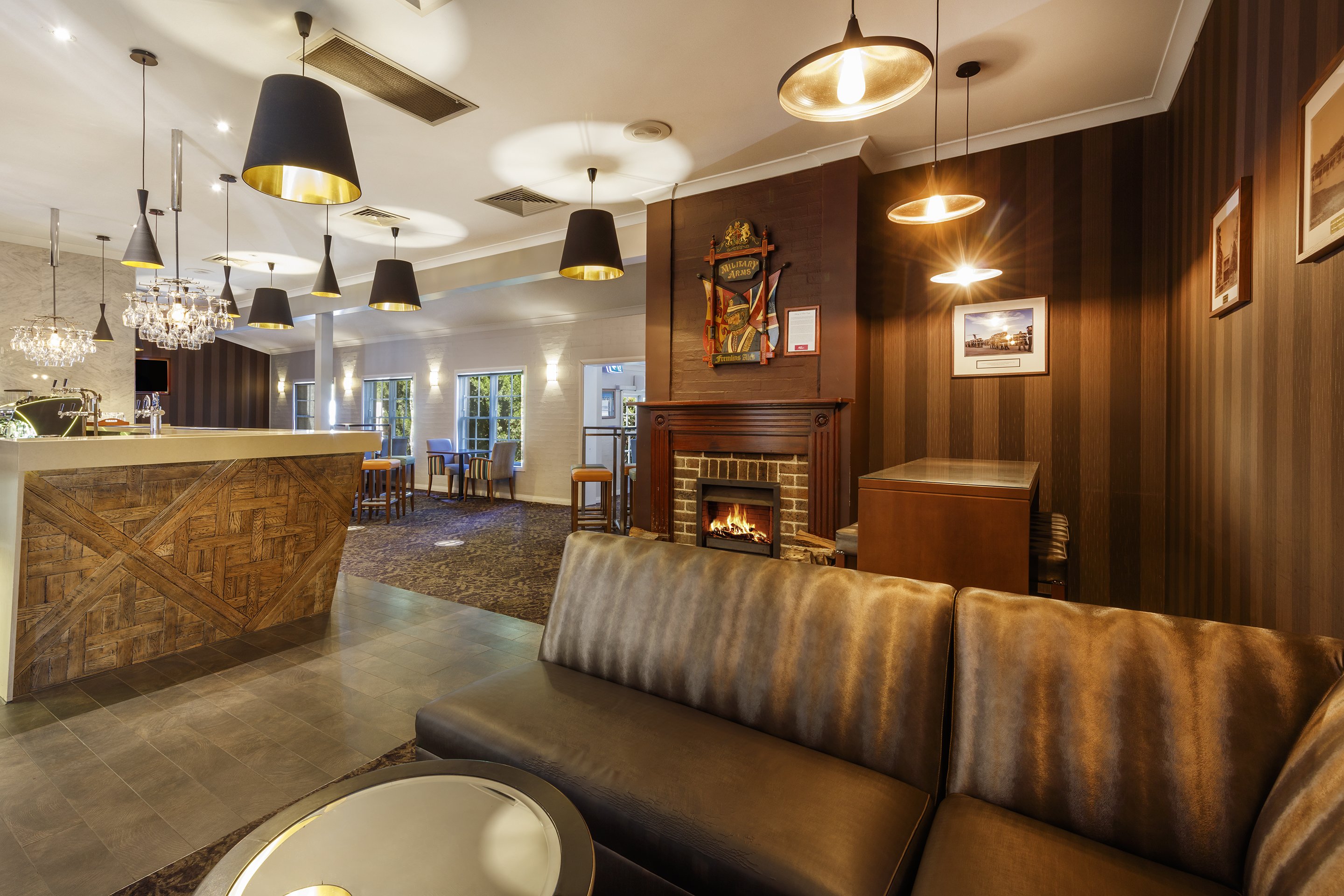 CROWNE PLAZA HAWKESBURY VALLEY 7/65