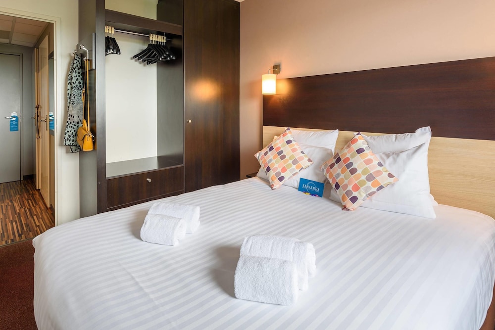 SUPERIOR, APARTMENT, DOUBLE BED, SOFA