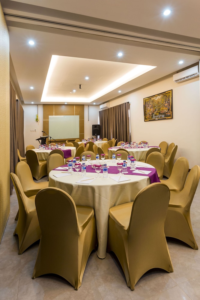 Horison Seminyak 60/77