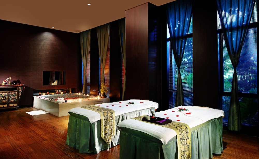 Shenzhen Castle Hotel 37/70