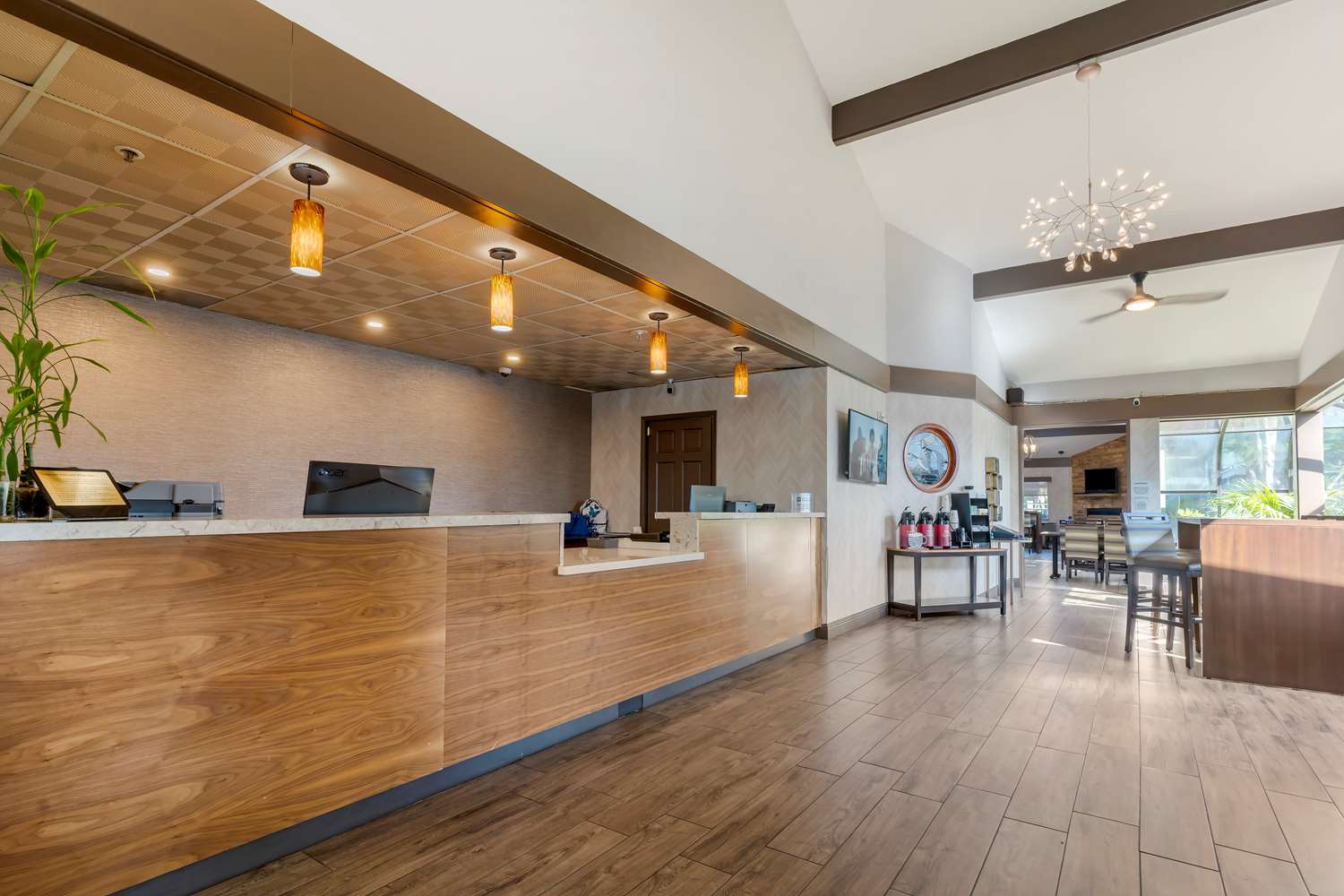 Best Western Plus Forest Park Inn 11/53