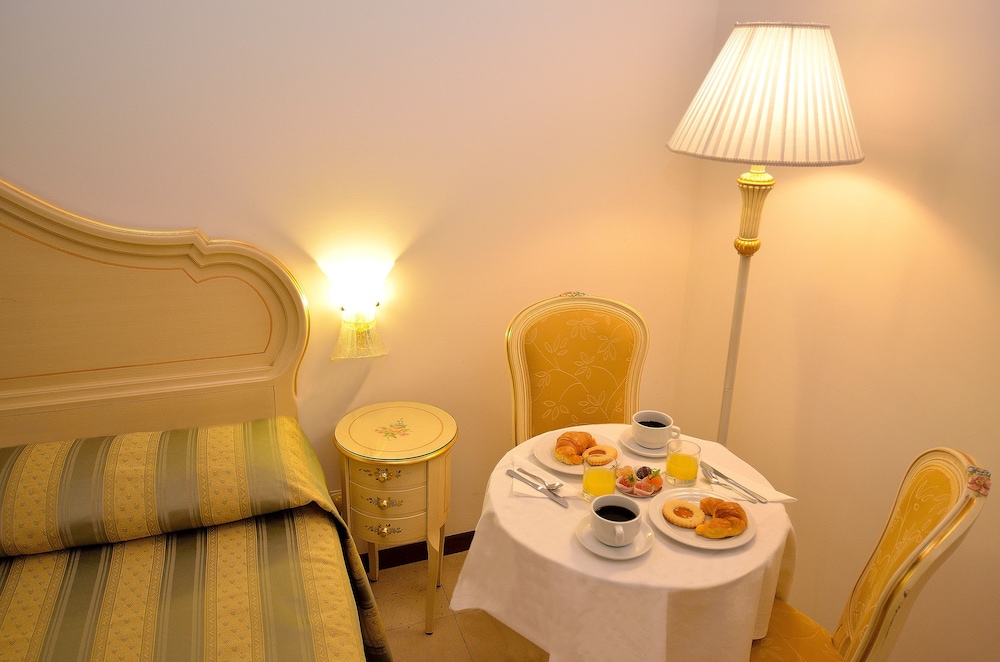 Orion Hotel 49/69