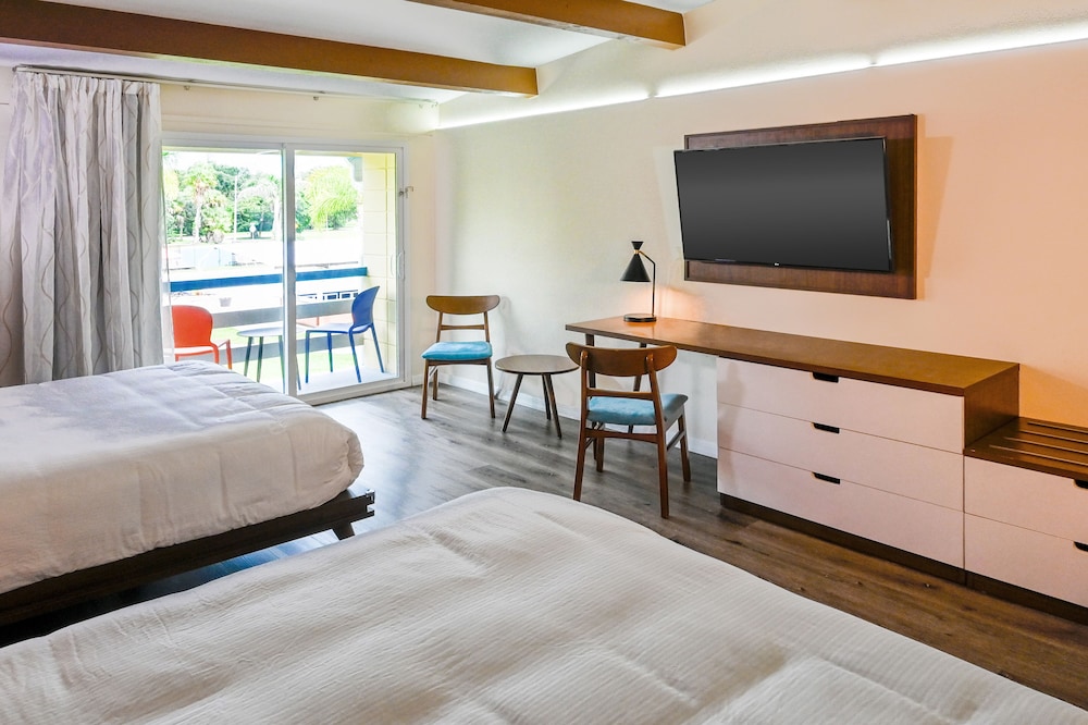 Golden Host Resort 49/63